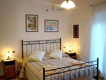 Bellaluna Rome